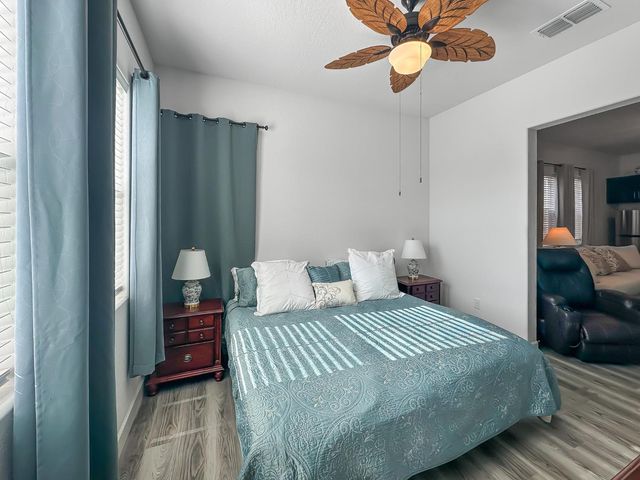 411 S Atlantica Dr, Madera, CA 93636
