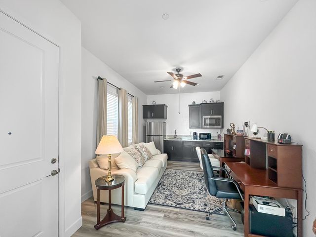 411 S Atlantica Dr, Madera, CA 93636