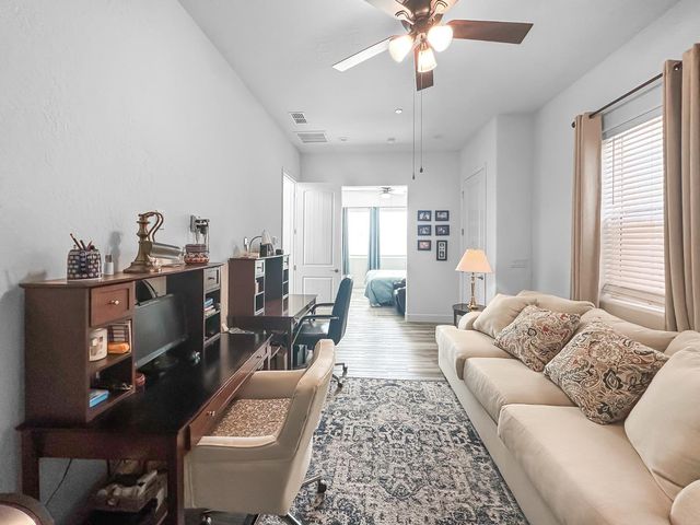 411 S Atlantica Dr, Madera, CA 93636