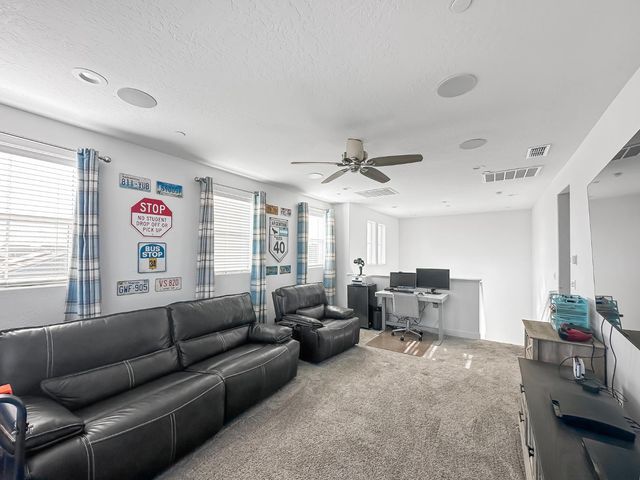 411 S Atlantica Dr, Madera, CA 93636