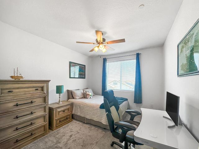 411 S Atlantica Dr, Madera, CA 93636