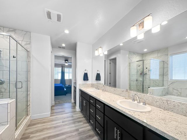 411 S Atlantica Dr, Madera, CA 93636