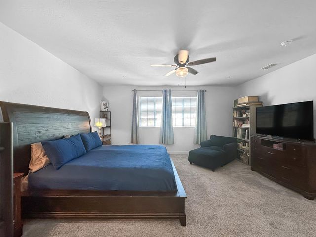 411 S Atlantica Dr, Madera, CA 93636