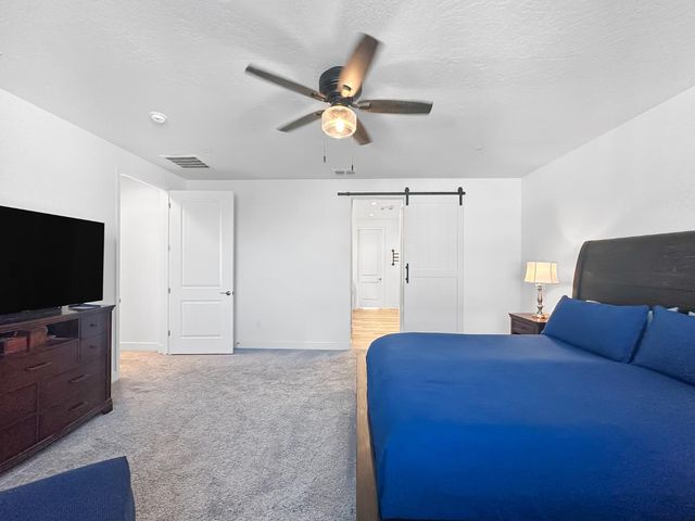411 S Atlantica Dr, Madera, CA 93636