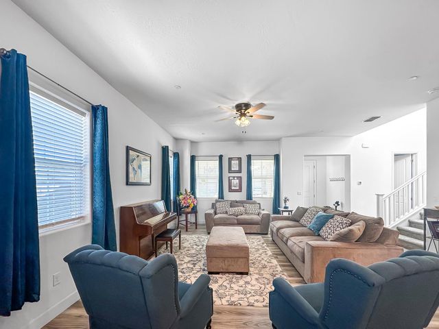 411 S Atlantica Dr, Madera, CA 93636