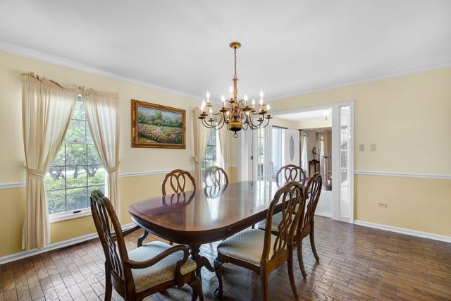 7 Willow Bay Drive, South Barrington, IL 60010