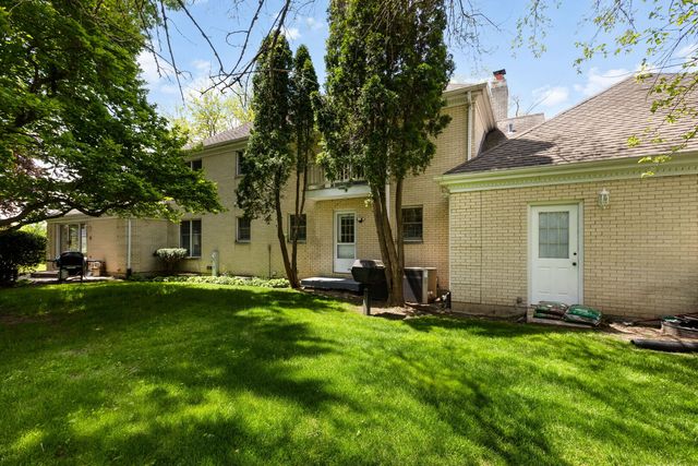 7 Willow Bay Drive, South Barrington, IL 60010