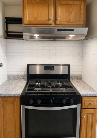7918 S Champlain Avenue, Chicago, IL 60619