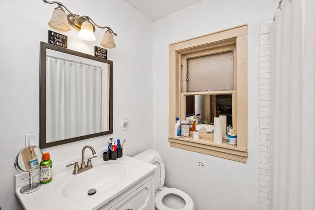 7918 S Champlain Avenue, Chicago, IL 60619