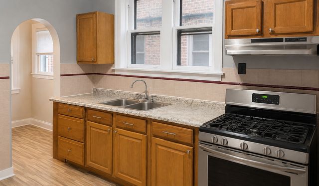7918 S Champlain Avenue, Chicago, IL 60619