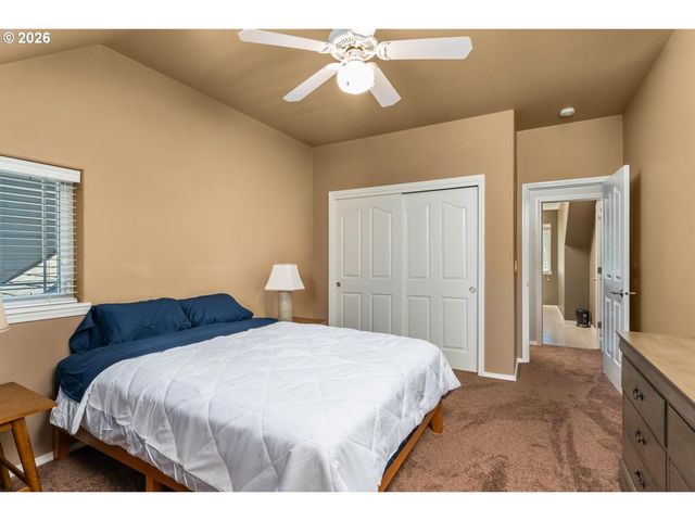 1002 Nw 22ND Ave, Camas, WA 98607
