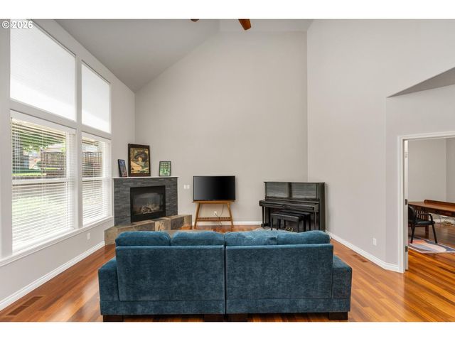 1002 Nw 22ND Ave, Camas, WA 98607