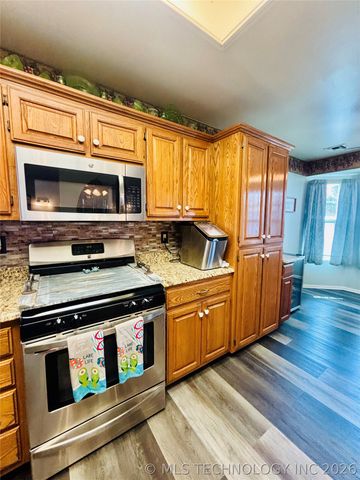 114516 Portside Drive, Eufaula, OK 74432