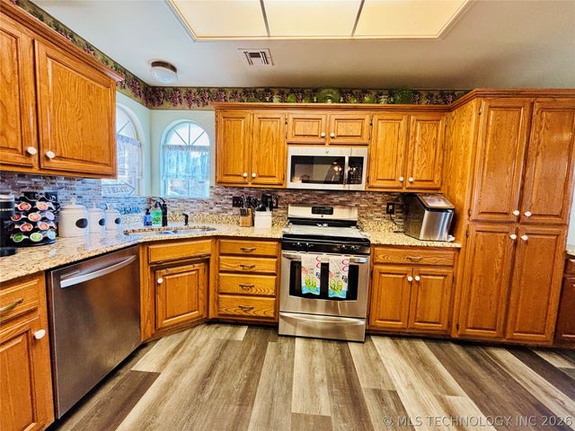 114516 Portside Drive, Eufaula, OK 74432