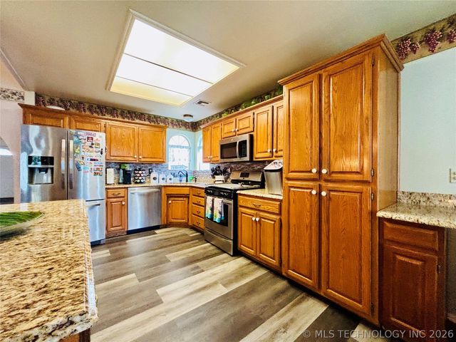 114516 Portside Drive, Eufaula, OK 74432