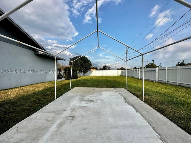 18155 SW 105th Ave, Miami, FL 33157