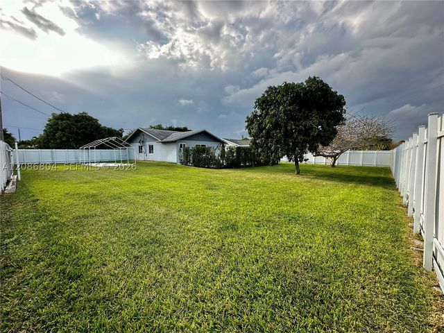 18155 SW 105th Ave, Miami, FL 33157