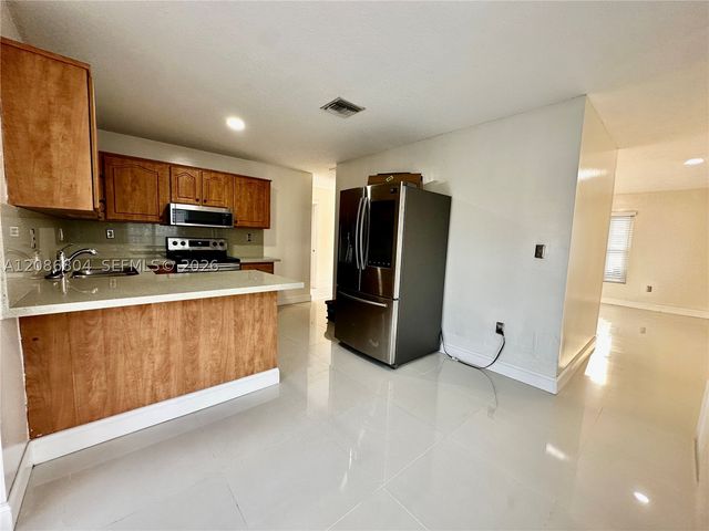 18155 SW 105th Ave, Miami, FL 33157