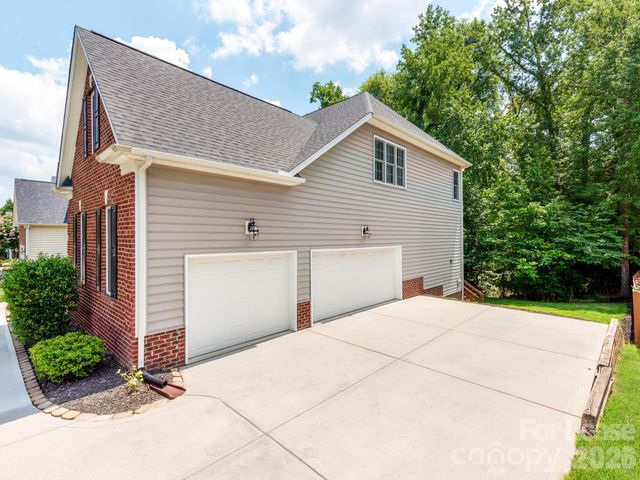10145 Stewarton Lane NW, Charlotte, NC 28269
