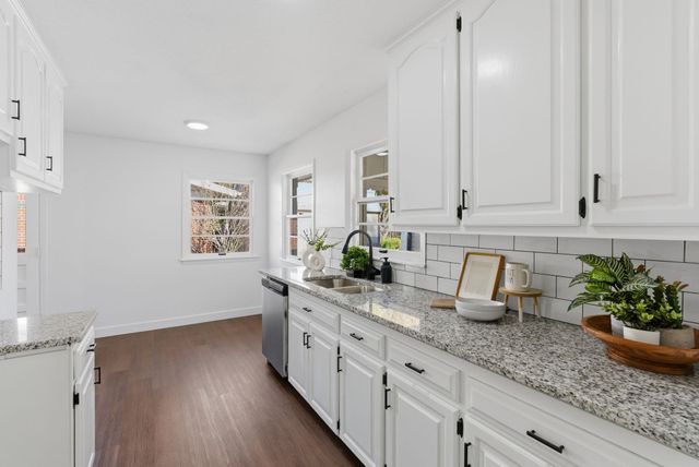 3052 S Euclid Ave, Wichita, KS 67217