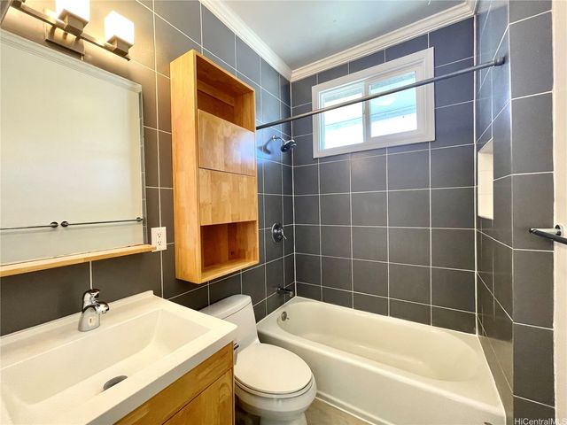 2138 Kanealii Avenue, Honolulu, HI 96813