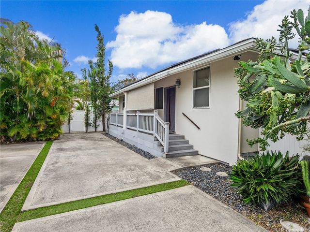 2138 Kanealii Avenue, Honolulu, HI 96813