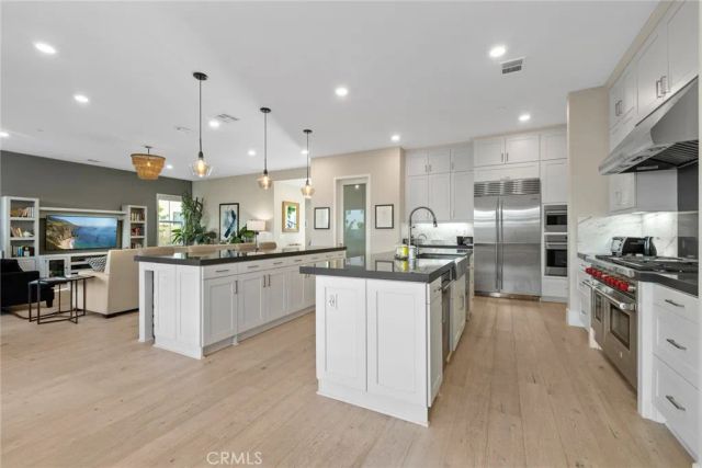 70 Ray, Irvine, CA 92618