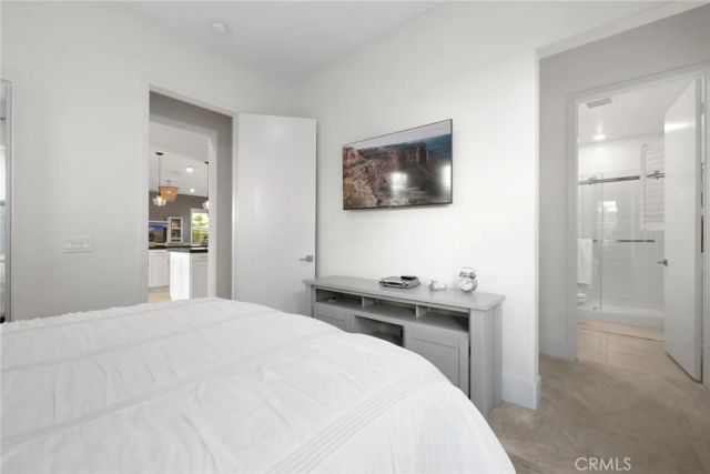 70 Ray, Irvine, CA 92618