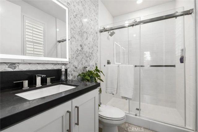 70 Ray, Irvine, CA 92618