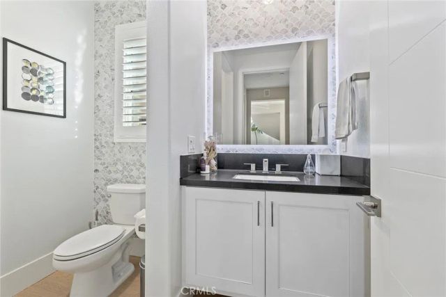 70 Ray, Irvine, CA 92618