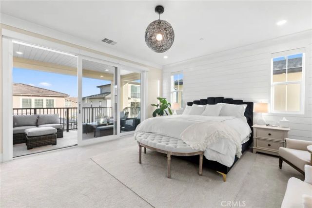 70 Ray, Irvine, CA 92618