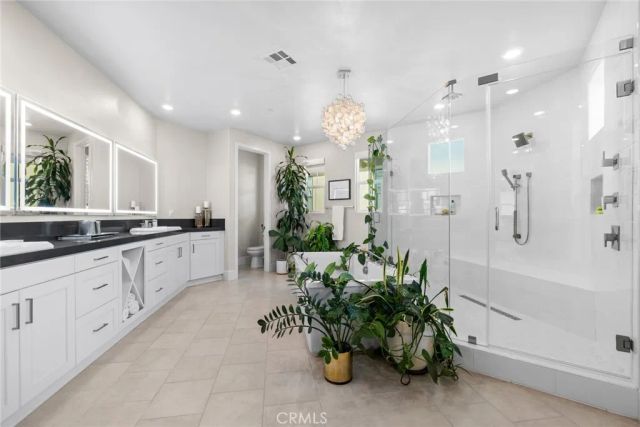 70 Ray, Irvine, CA 92618