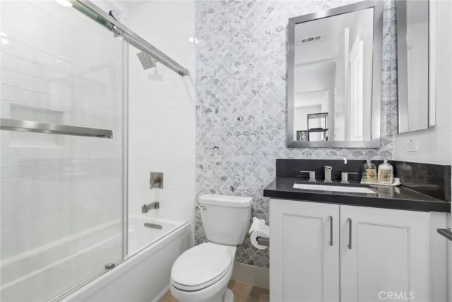 70 Ray, Irvine, CA 92618