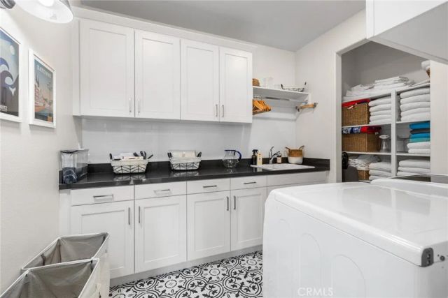 70 Ray, Irvine, CA 92618