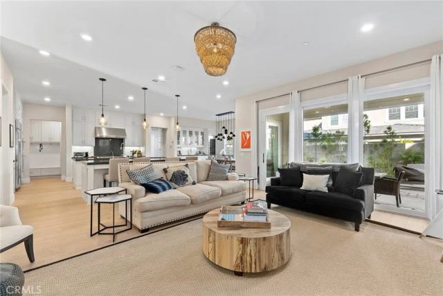 70 Ray, Irvine, CA 92618