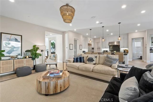 70 Ray, Irvine, CA 92618