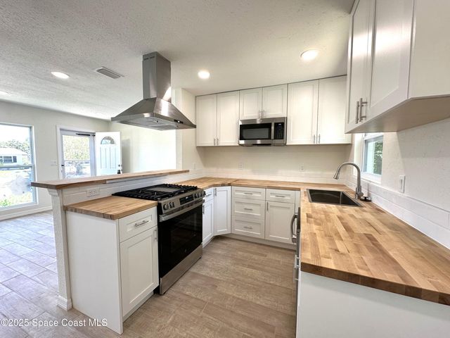 4440 Stuart Avenue, Titusville, FL 32780