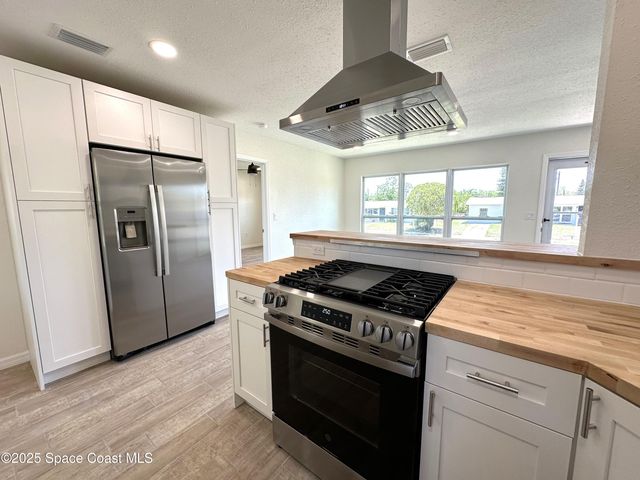 4440 Stuart Avenue, Titusville, FL 32780