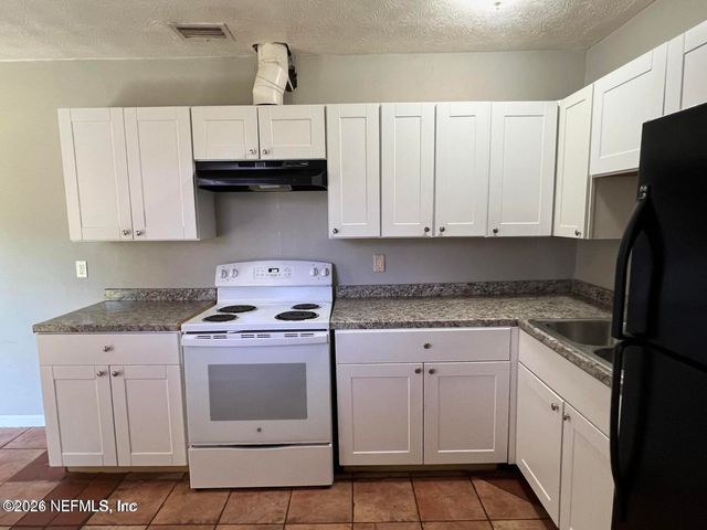 6634 KINLOCK Drive, Jacksonville, FL 32219