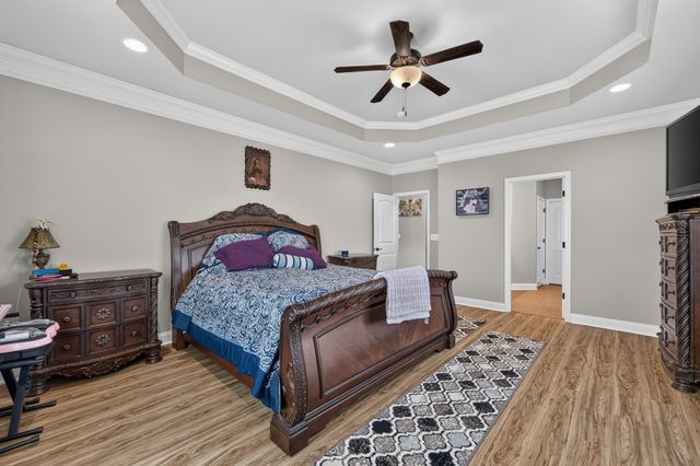 48 Hancock Branch Dr, Fayetteville, TN 37334