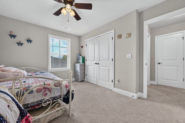 48 Hancock Branch Dr, Fayetteville, TN 37334