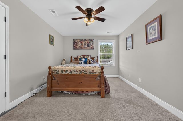 48 Hancock Branch Dr, Fayetteville, TN 37334