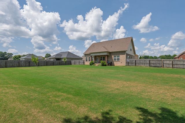 48 Hancock Branch Dr, Fayetteville, TN 37334