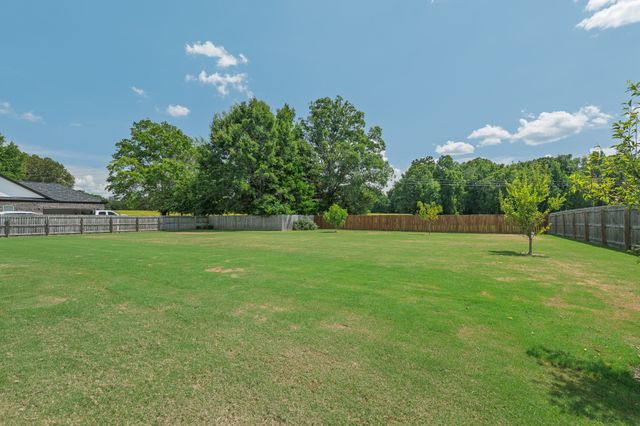 48 Hancock Branch Dr, Fayetteville, TN 37334