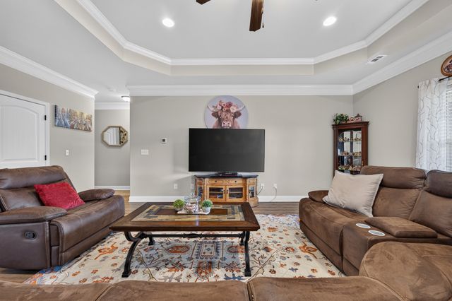 48 Hancock Branch Dr, Fayetteville, TN 37334