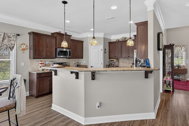 48 Hancock Branch Dr, Fayetteville, TN 37334