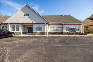 5319 Meadow Lane Court, Elyria, OH 44035