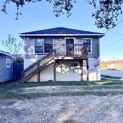 215 S Commerce Street, Baytown, TX 77520