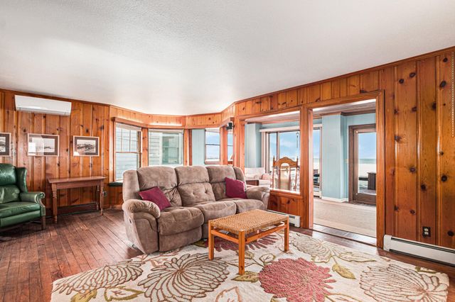 30 Lakeshore Drive, South Haven, MI 49090