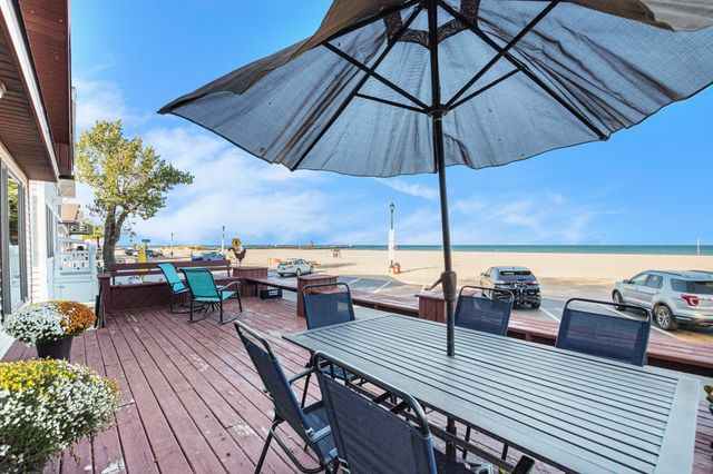 30 Lakeshore Drive, South Haven, MI 49090